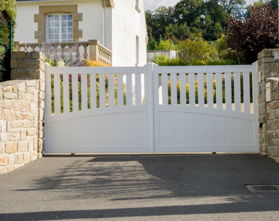 portail pvc maison